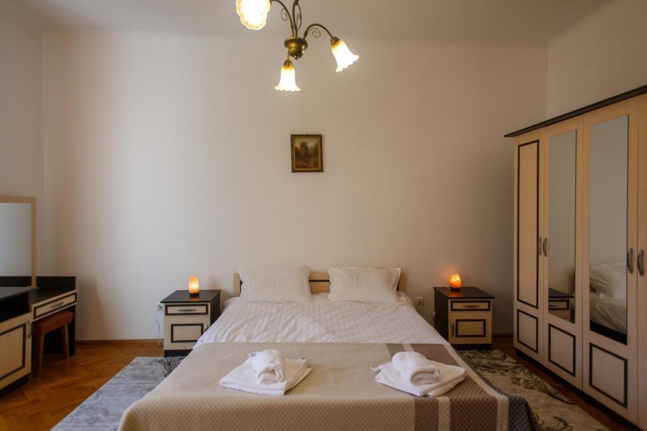 Barok Appart Braşov Extérieur photo