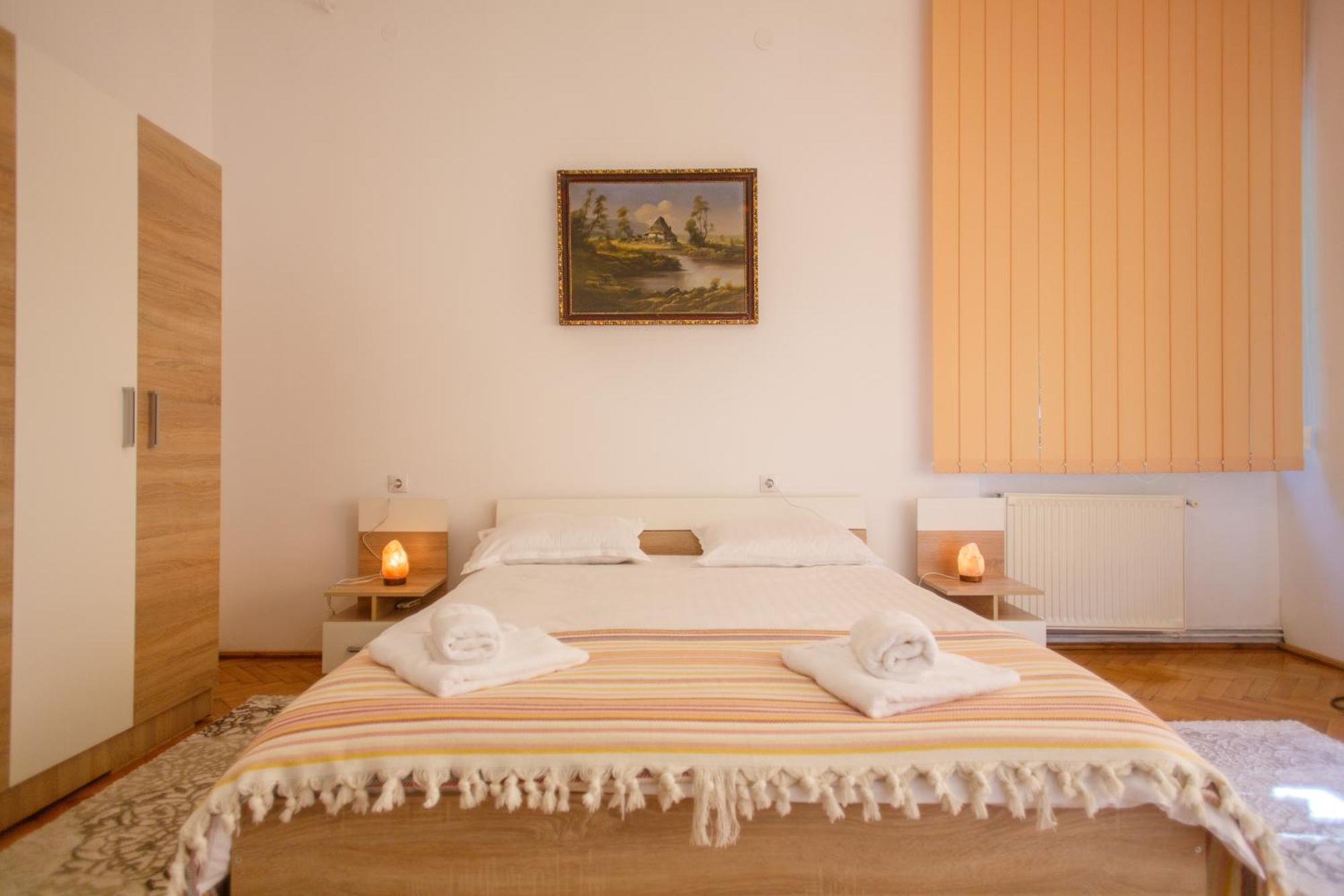 Barok Appart Braşov Extérieur photo