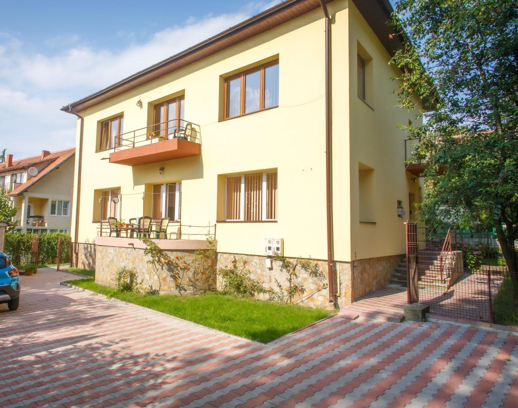 Barok Appart Braşov Extérieur photo